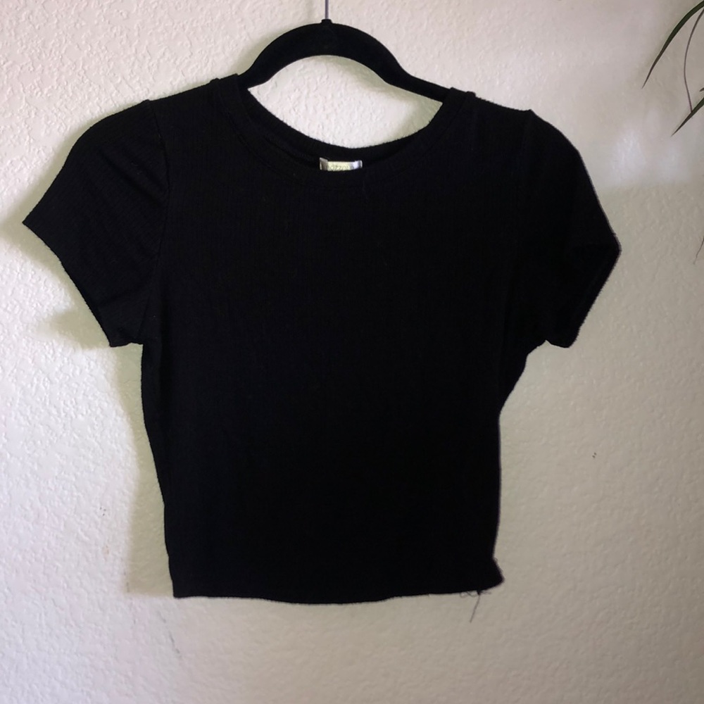 simple black crop top